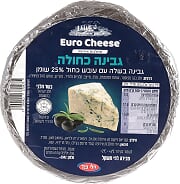 תמונה של גבינה כחולה בשם "Euro Cheese", עם תווית ישראלית. על התווית כתוב "גבינה כחולה עם 25% שומן".