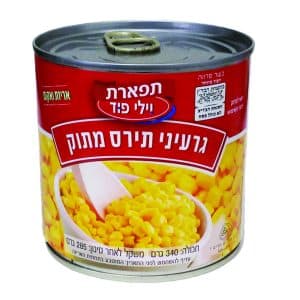 תמונה של קופסת תירס מתוק של המותג "תפארת", עם כף על הרקע. נתוני הקופסה כוללים 340 גרם והמלצות לשימוש.